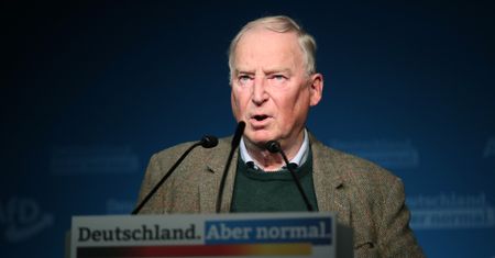 Wyrzucili go z hotelu. Skandal z politykiem AfD