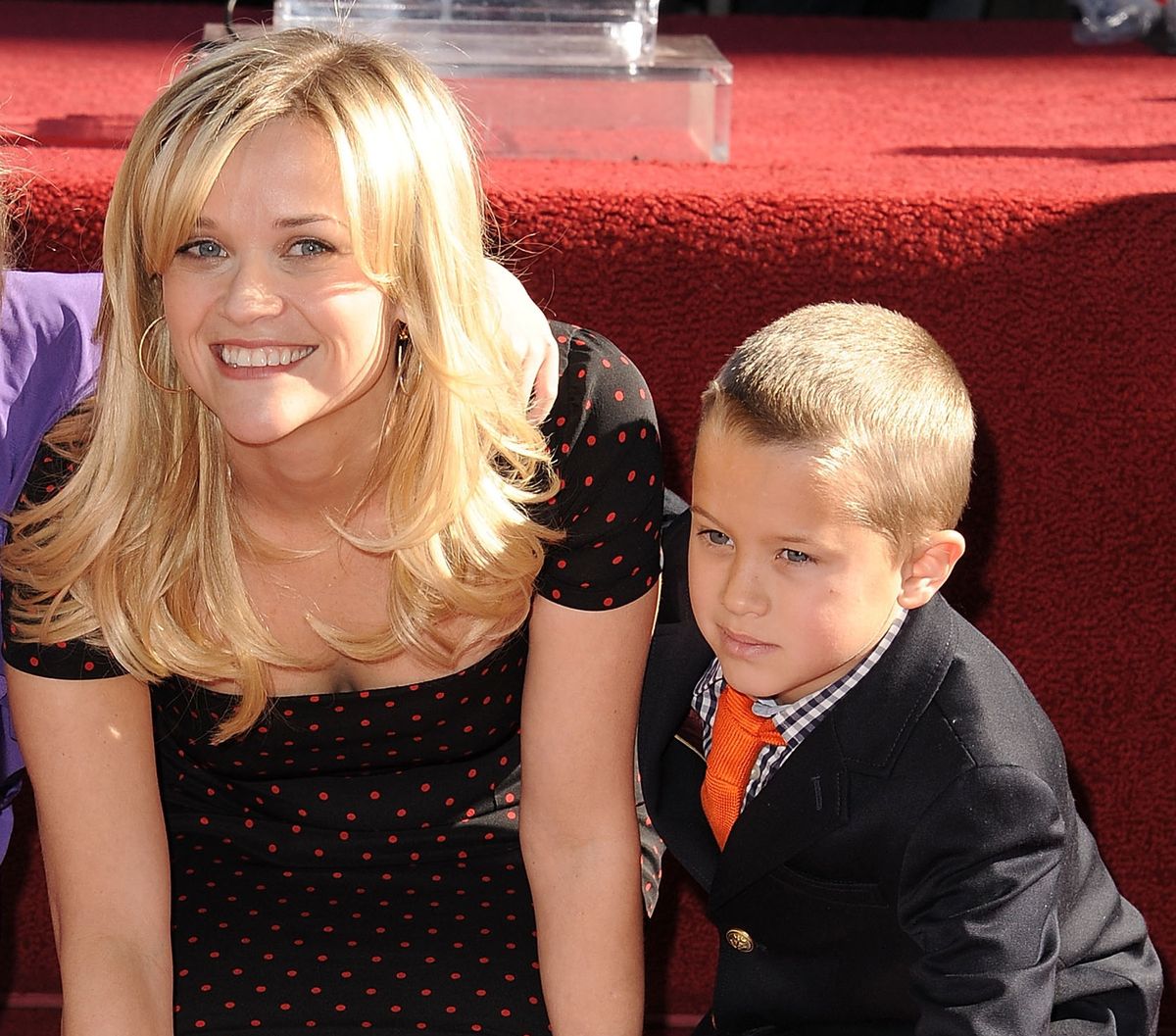 Reese Witherspoon z 16-letnim synem. Skóra zdjęta z matki