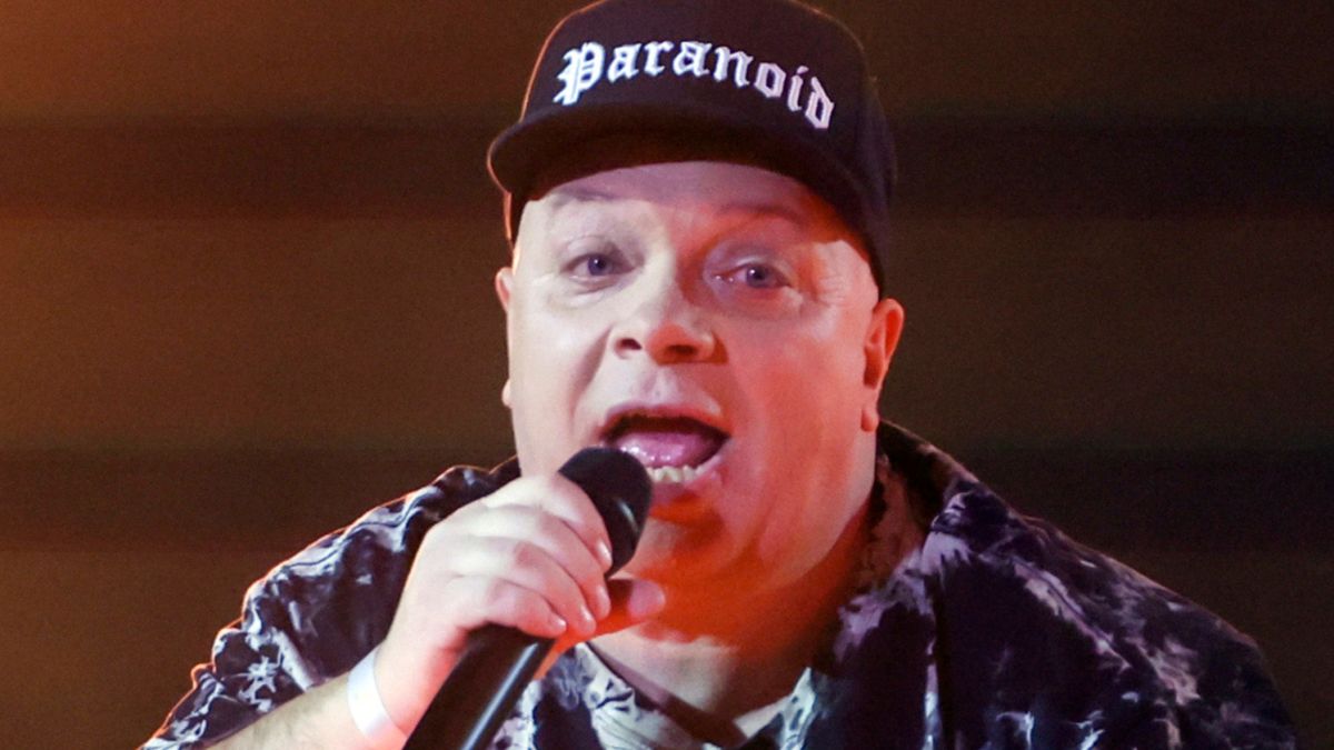 Krzysztof Skiba pokazał zdjęcie z dziecięcym wózkiem. Zapytano o jego relacje z synem