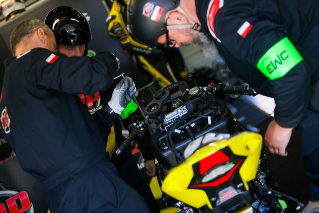 Mechanicy LRP Poland w akcji (fot. Katarzyna Łapczyńska)