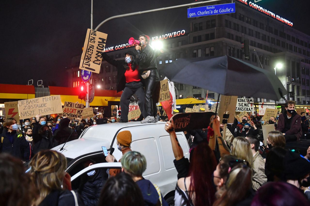 Warszawa. Strajk Kobiet. Blokada dróg w stolicy