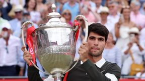 Trzysetowy finał. Carlos Alcaraz odzyskał tytuł na kortach Queen's Clubu