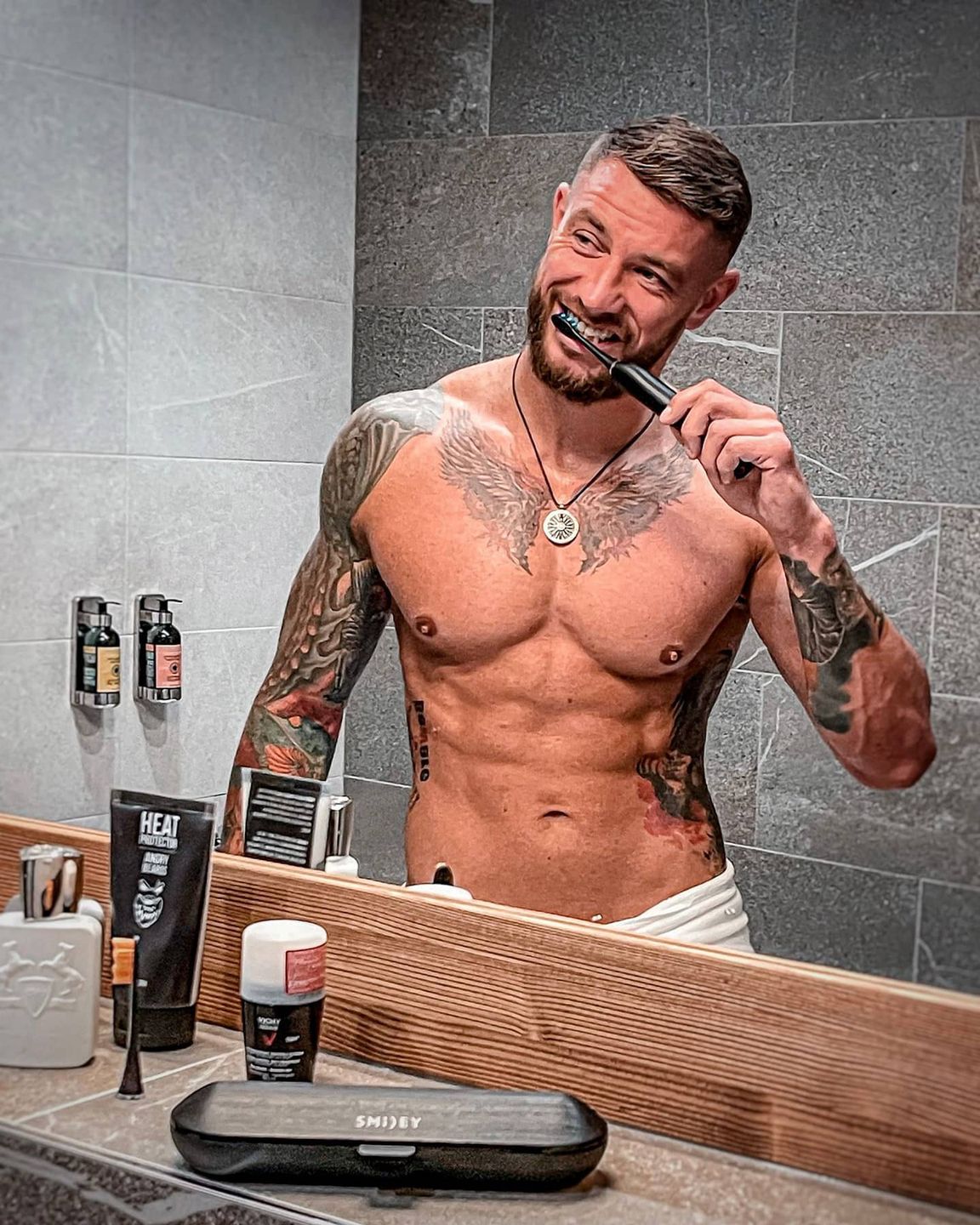 Dariusz Pachut bez koszulki