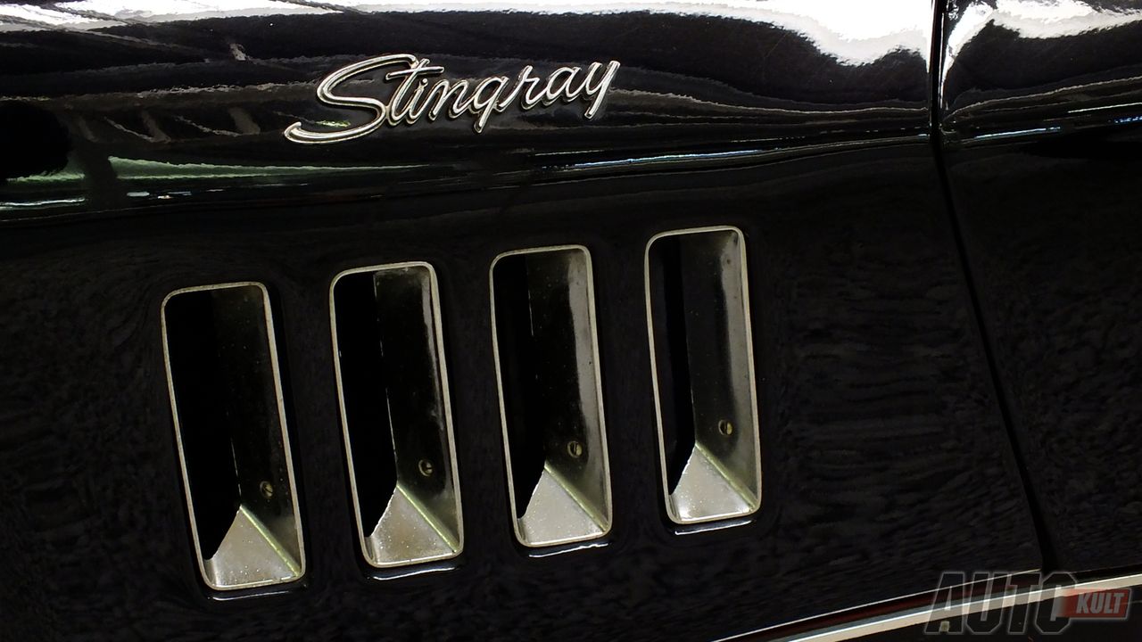 1969 Chevrolet Corvette Stingray (1) 1969 Chevrolet Corvette Stingray