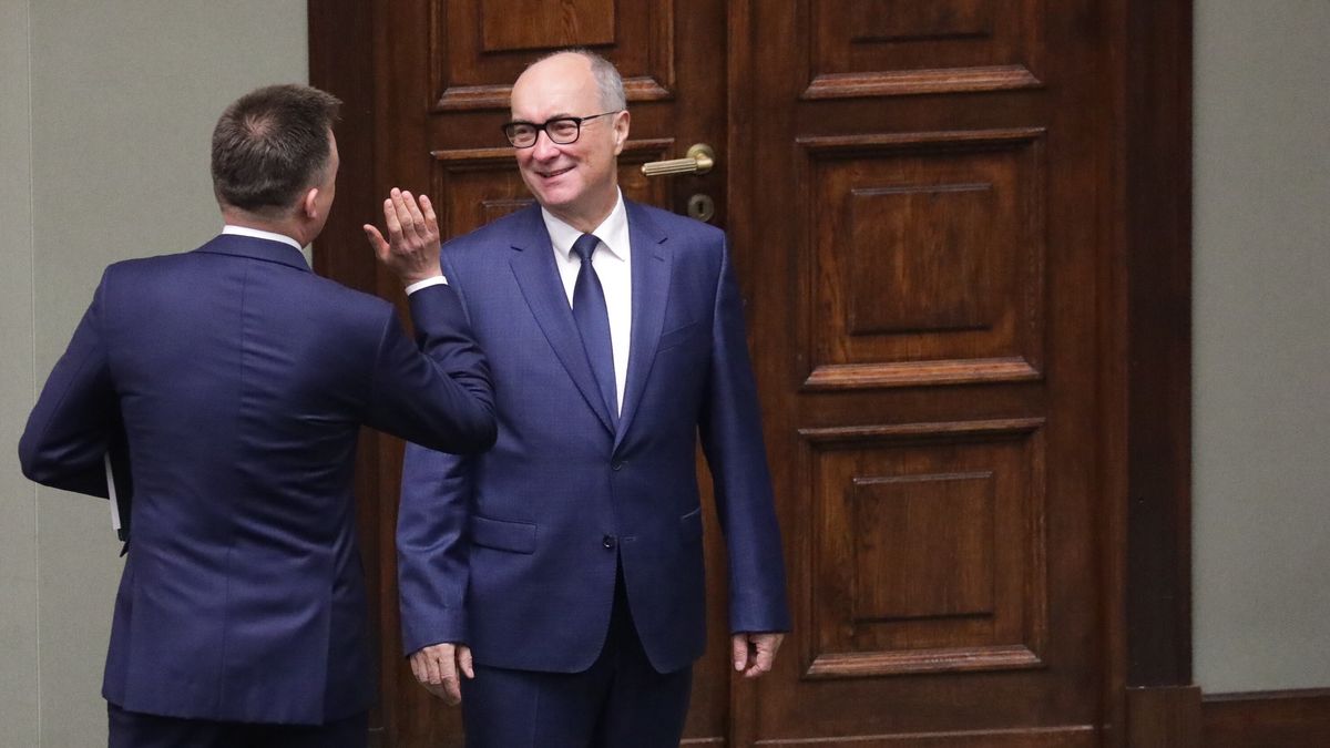 Szymon Ho�ownia W�odzimierz Czarzasty
Warszawa, 18.12.2024. Marsza�ek Szymon Ho�ownia (L) i wicemarsza�ek W�odzimierz Czarzasty (P) na sali obrad Sejmu w Warszawie, 18 bm. Trwa pierwszy dzie� obrad Sejmu.  (ad) PAP/Tomasz Gzell
Tomasz Gzell
X kadencja, 10, 10., Dziesi�ta, kadencji, obrad, Obrady, plenarna, polityk polityka, Polityka, posiedzenie, Posiedzenie Sejmu, pos�owie, Sala plenarna posiedze� obrad, sala posiedze�, sejm, Sejm RP, sejmu, 10 10. X, 25 25., kadencja kadencji, posiedzenie posiedzenia