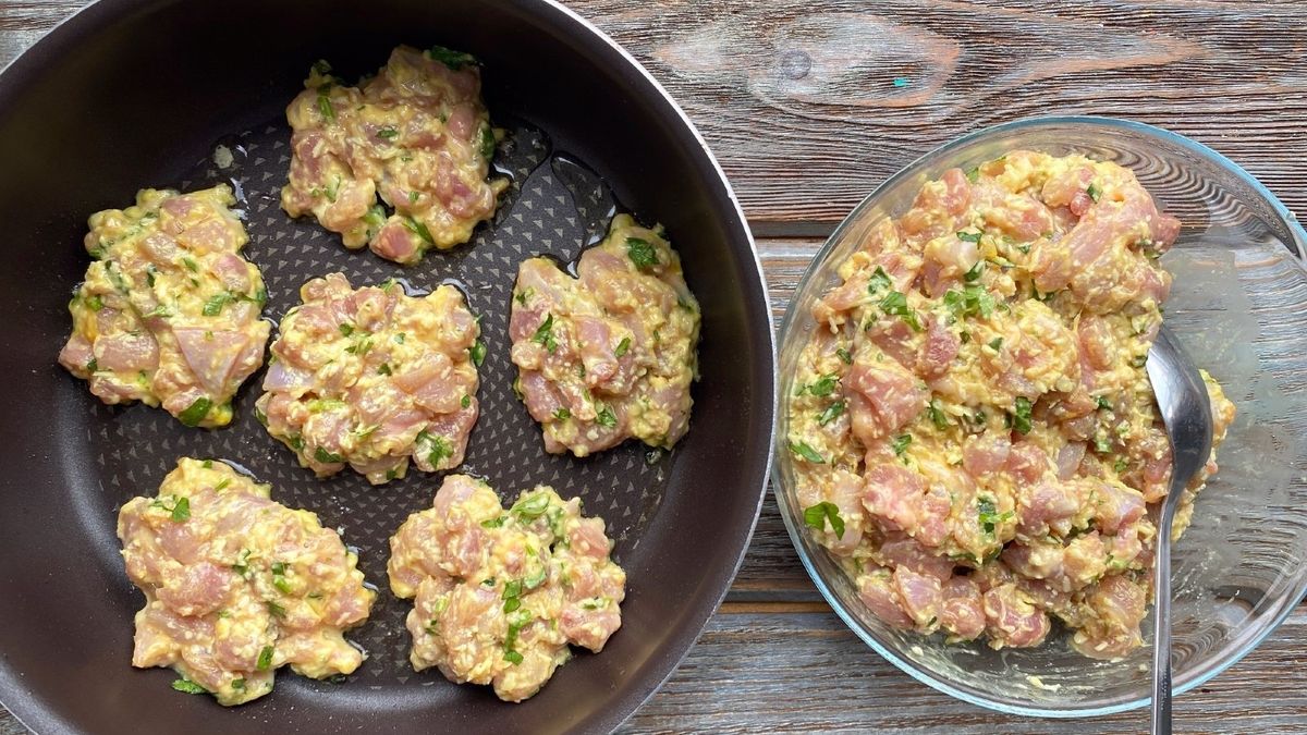 Kotlety siekane to klasyk - ja robię je we wiosennej wersji