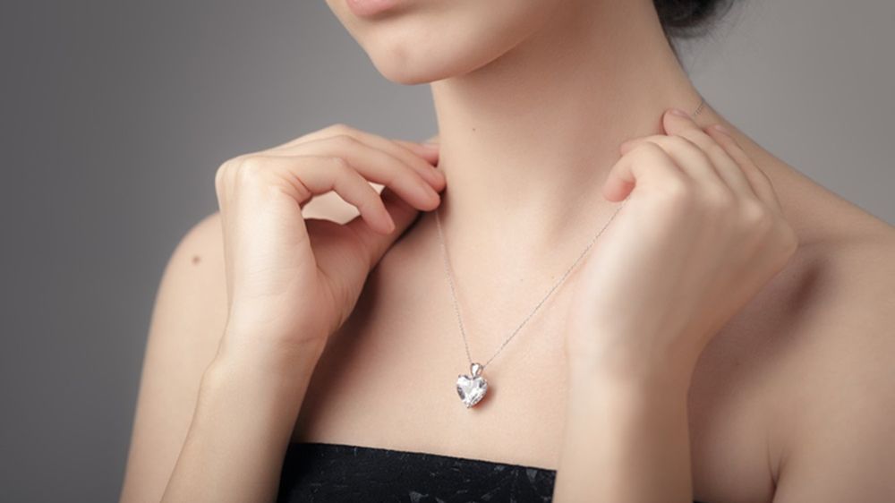 Idealnie dobrana biżuteria wydobędzie wewnętrzne piękno z każdej z was