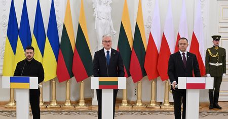 Ukraina w Unii Europejskiej: Nawrocki studzi oczekiwania Zełenskiego