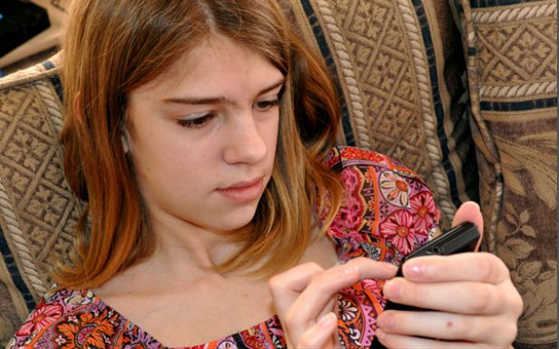 Do czego Polacy używają smartfonów? Przede wszystkim do SMS-owania [infografika] 1