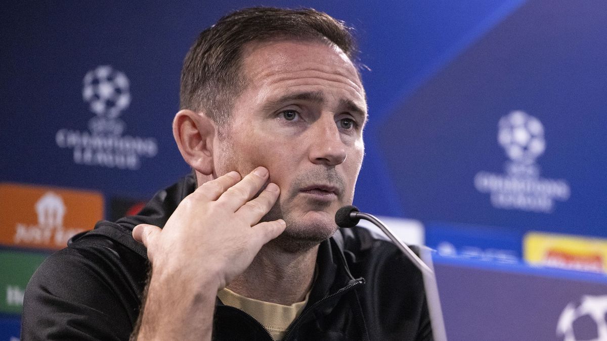 PAP/EPA / TOLGA AKMEN / Na zdjęciu: Frank Lampard