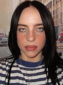 Film Billie Eilish z datą premiery. Pomógł jej słynny reżyser