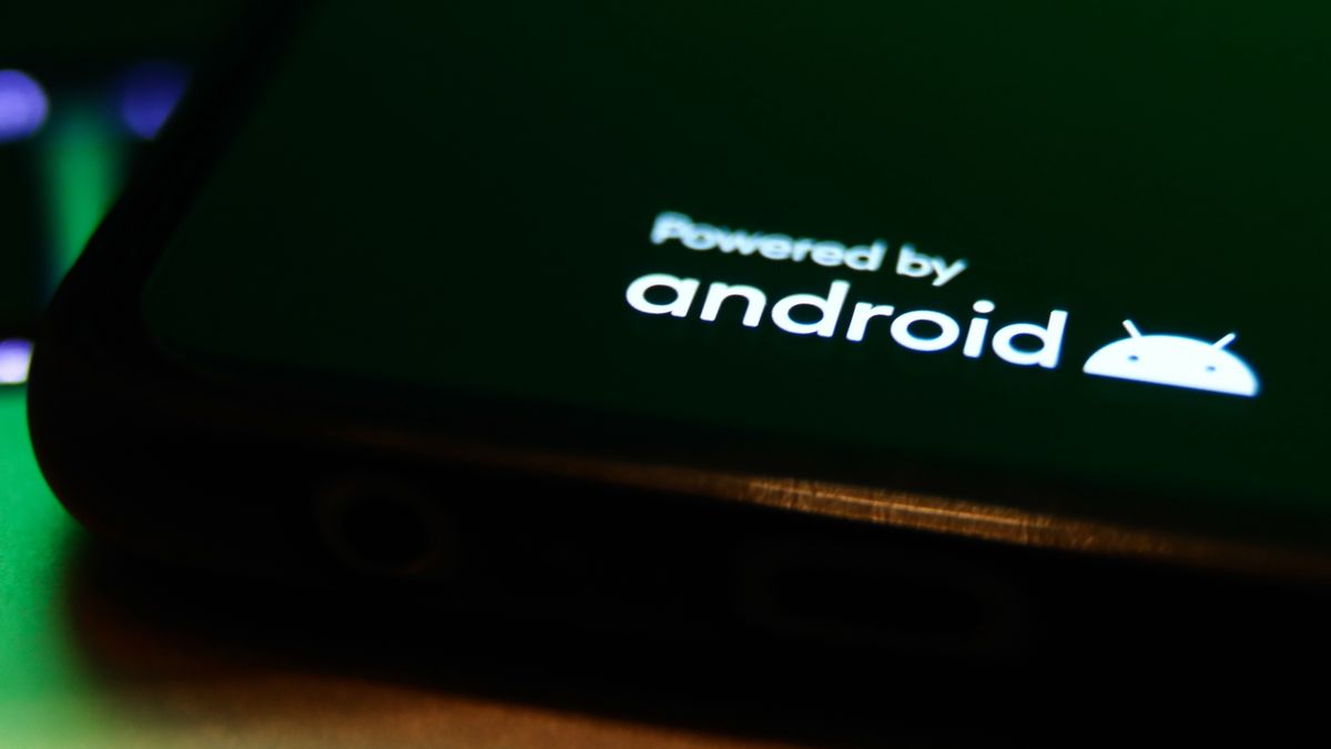 Android logo displayed on a phone screen is seen in this illustration photo taken in Krakow, Poland on September 30, 2021. (Photo by Jakub Porzycki/NurPhoto via Getty Images)