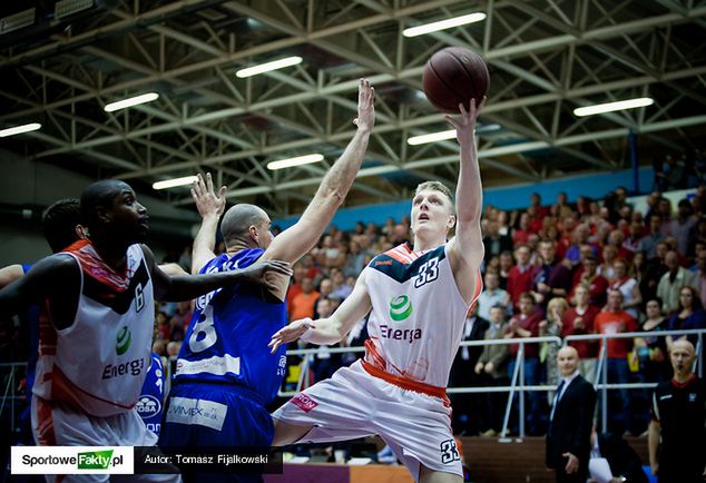 Karol Gruszecki zostanie w TBL?