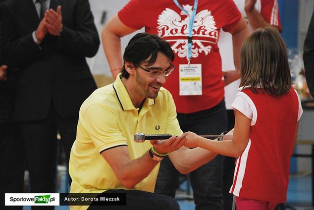 Giba, jako jedna z wielu gwiazd siatkówki, przyłączył się do akcji pomocy Agacie Mróz