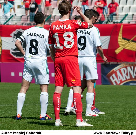 Piotr Grzelczak (nr 9) został ciepło przyjęty przez fanów Widzewa