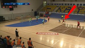 Ależ cudny gol w 1. kolejce Futsal Ekstraklasy. Przymierzył idealnie!