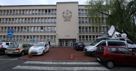 Częstochowa. Dziadek miał wielokrotnie zgwałcić wnuczkę. Sąd skazał go na 2 lata. Jest odwołanie prokuratury