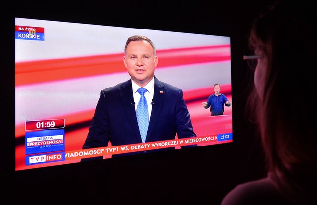 Debata prezydencka. Ekspertka mowy ciała. „Andrzej Duda czuje wielki stres”
