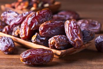 Seniorzy powinni przegryzać zamiast cukierków. Utrzymują serce w dobrej formie