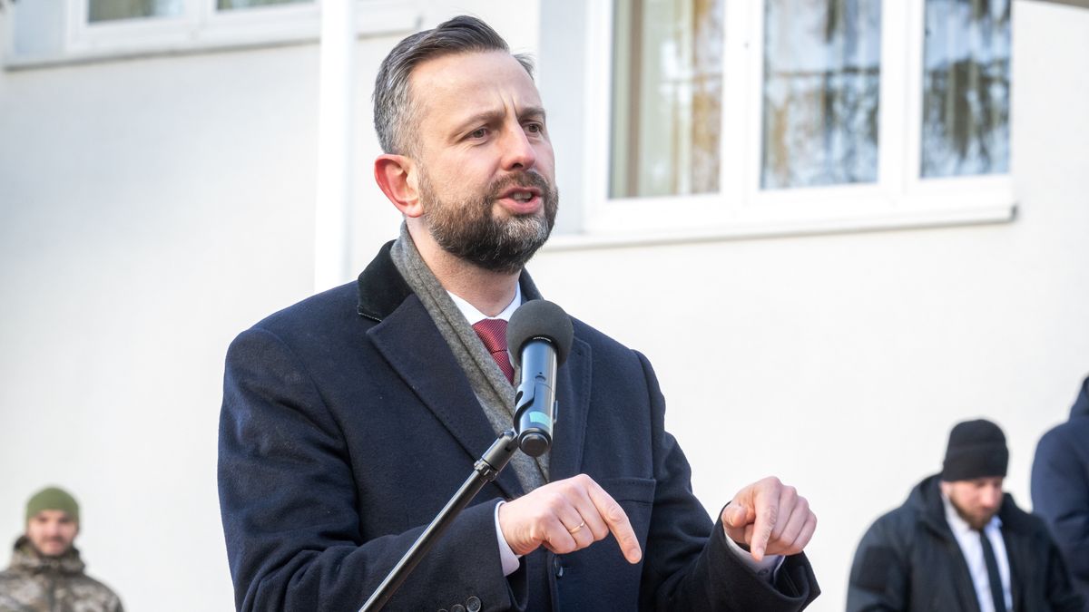 Bydgoszcz, 17.02.2025. Wicepremier, minister obrony narodowej Władysław Kosiniak-Kamysz podczas otwarcia Centrum Analiz, Szkolenia i Edukacji NATO-Ukraina (NATO-Ukraine Joint Analysis, Training and Education Center - JATEC) w Bydgoszczy, 17 bm. (ad) PAP/Tytus Żmijewski