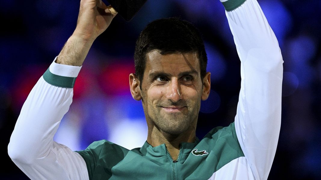 PAP/EPA / DEAN LEWINS / Na zdjęciu: Novak Djoković, mistrz Australian Open 2021