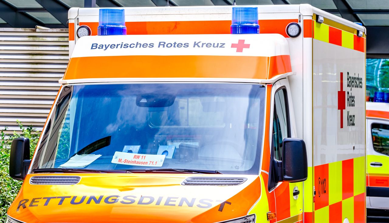Polski kierowca nie żyje. Stał na poboczu A28. Tragedia w Niemczech