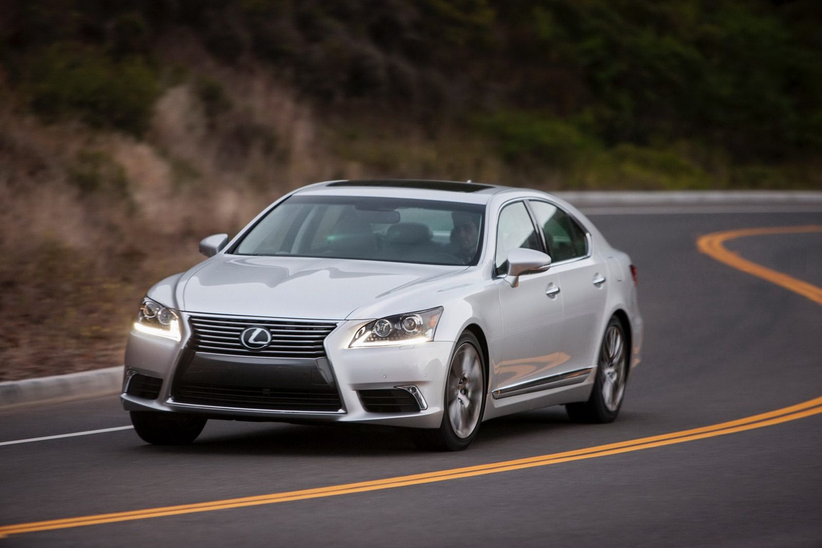 Lexus LS460, LS460 F-Sport oraz LS600h L [galeria] 7