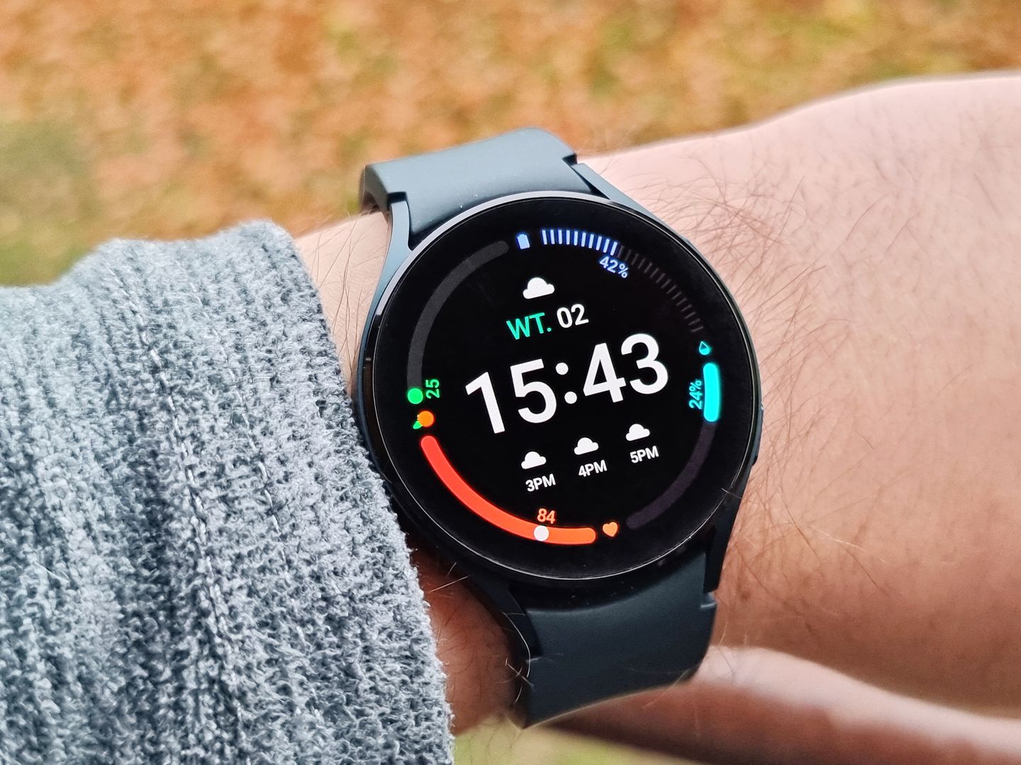 Galaxy Watch 4 to zmarnowany przepis na sukces. Samsung miał wszystko, by zrobić zegarek idealny 2
