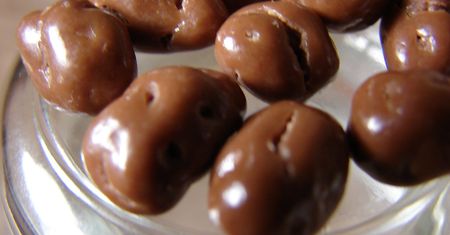 Rodzynki w czekoladzie marki Nestle