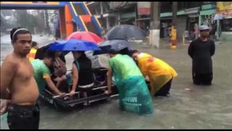 Tropikalna burza Fung-Wong spowodowała powódź w stolicy Filipin