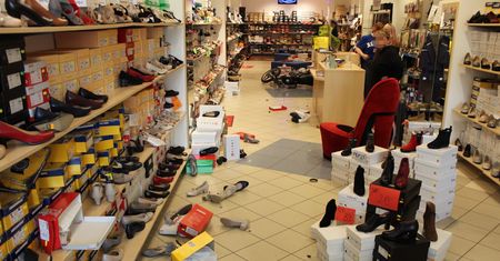 Zaskoczenie w sklepie obuwniczym. Zobacz, co zastali policjanci
