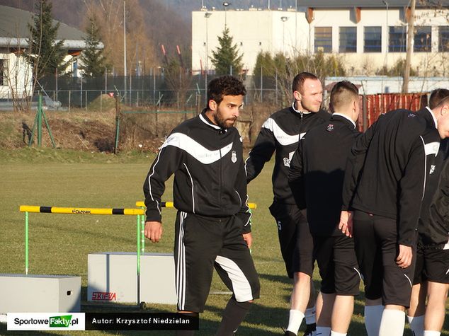 Javi Fernandez na pierwszych zajęciach w Nowym Sączu