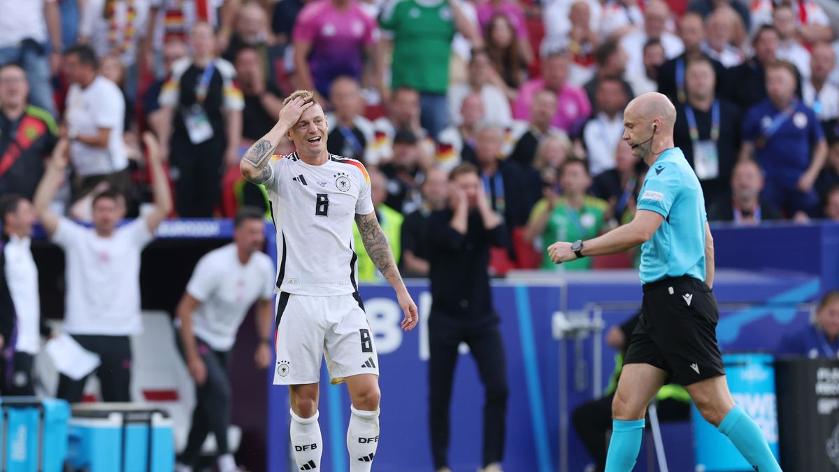 Getty Images / Carl Recine / Na zdjęciu: Toni Kroos oraz Anthony Taylor