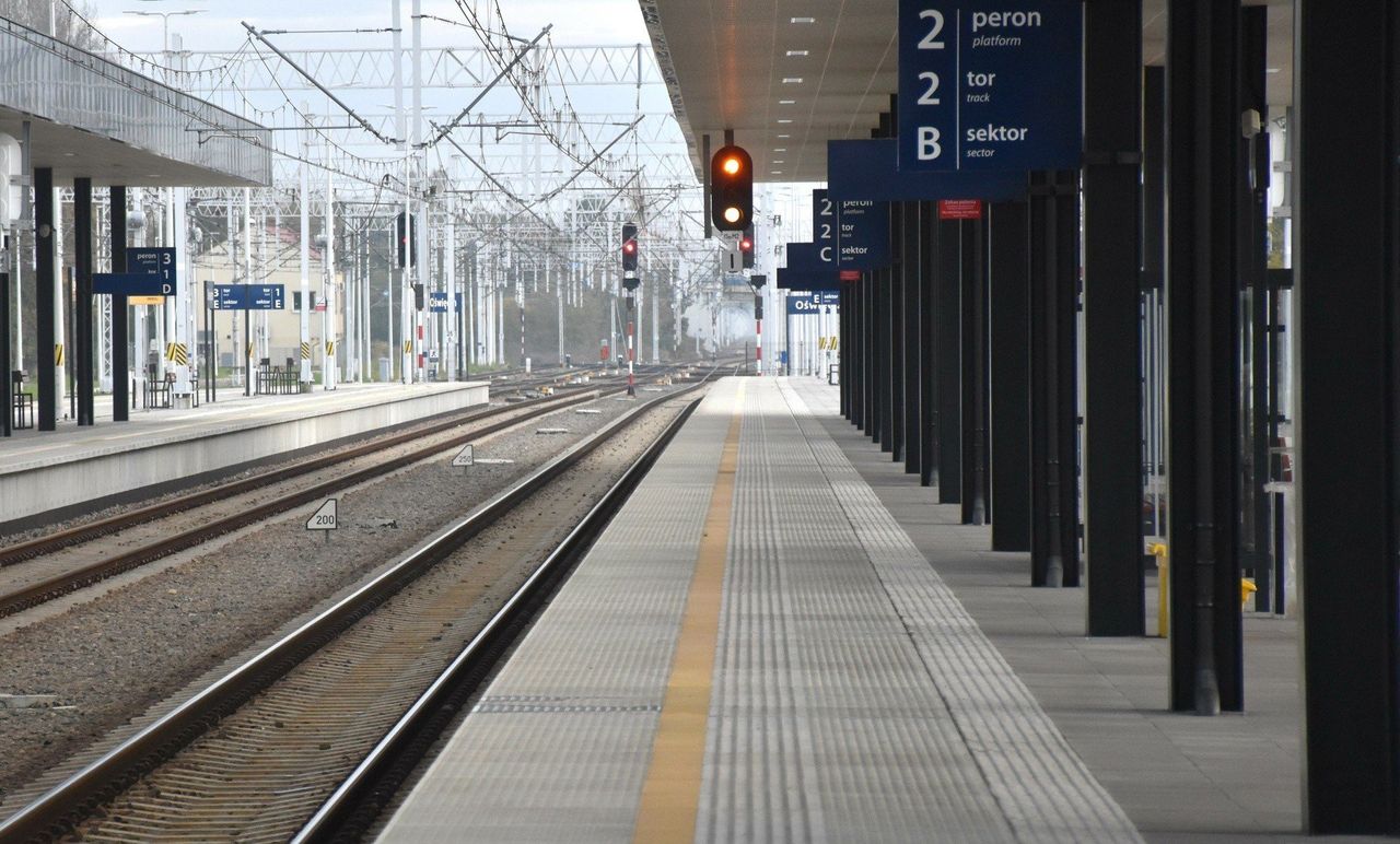 Pasażerów kolei przybywa, ale ruch towarowy zalicza spadki