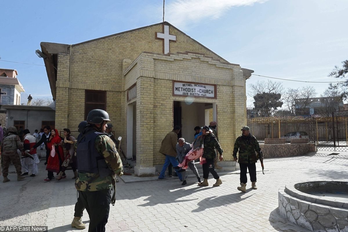 Islamiści zaatakowali kościół w Pakistanie. Czujność policji zapobiegła masakrze