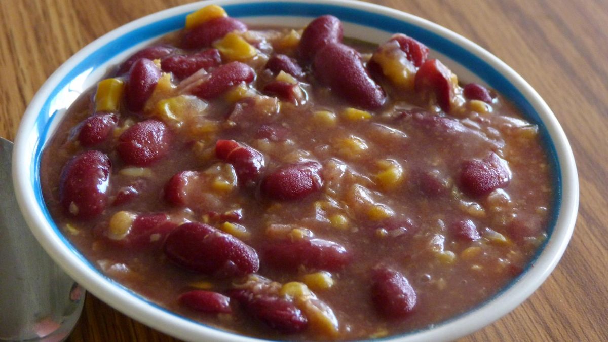 Surowa kukurydza z fasolą