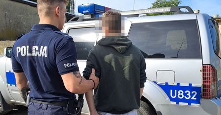 W pierwszy dzień szkoły wpadli z narkotykami