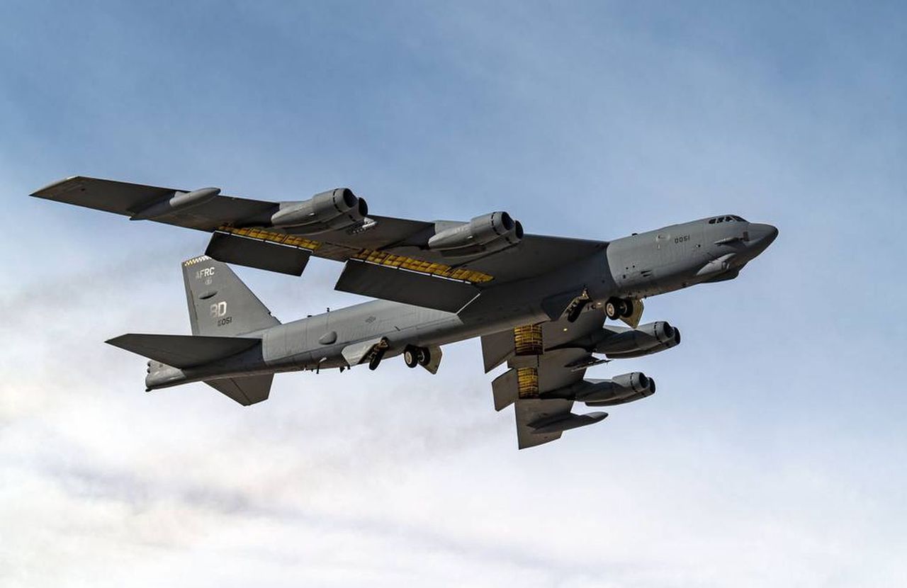 American B-52H bombers intercepted by Russian MiG fighters