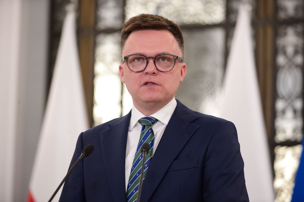 Hołownia uderza w Morawieckiego. "Sprzeczne z polską racją stanu"