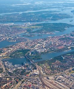 Koronawirus. Ministerstwo tłumaczy się z zakazu lotów do Szwecji