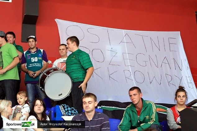 Taki transparent kibice wywiesili podczas ostatniego meczu KK ROW Rybnik w Ford Germaz Ekstraklasie