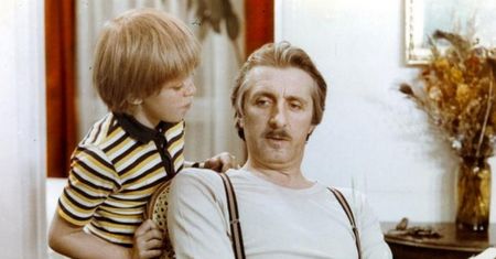 "40-latek" pół wieku później. Jak dobrze pamiętasz ten serial?