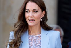 Księżna Kate zaskoczyła jak nigdy wcześniej. Założyła mundur i stanęła z żołnierzami ramię w ramię
