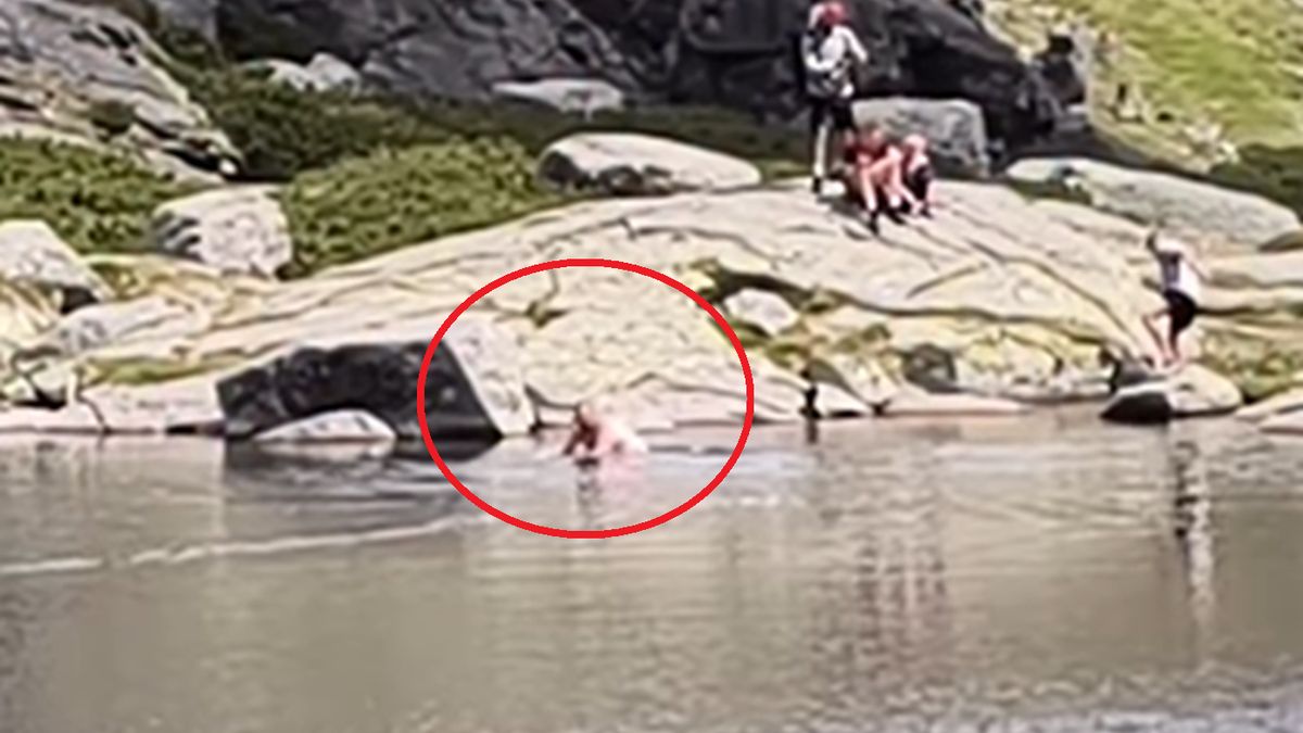 Ujęcie z jeziora Staw pod Skokami.