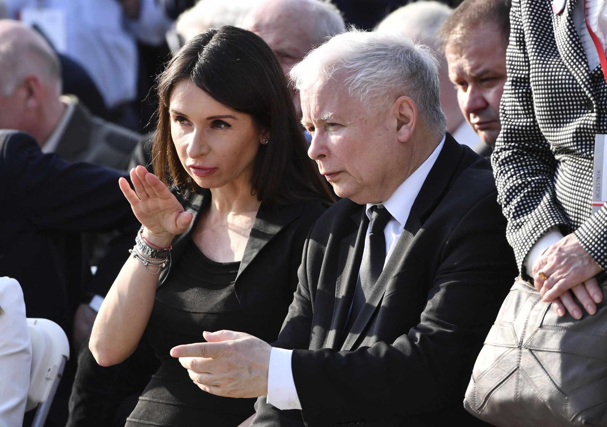 Jaros�aw Kaczy�ski, Marta Kaczy�ska
Jacek Turczyk
8, 8., 96 96. miesi�cznica, bratanica, Jaros�aw Kaczy�ski, katastrofa smole�ska, katastrofy smole�skiej, Marta Kaczy�ska, obchody, ods�oni�cie, �sma, plac, pomnik, przygotowania, rocznica, upami�tnienie ofiar, VIII
