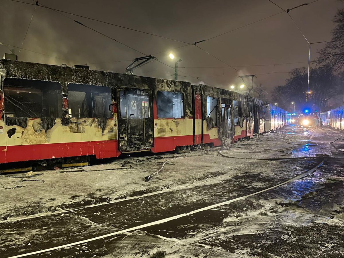 W nocy z poniedziałku na wtorek w zajezdni tramwajowej wybuchł pożar