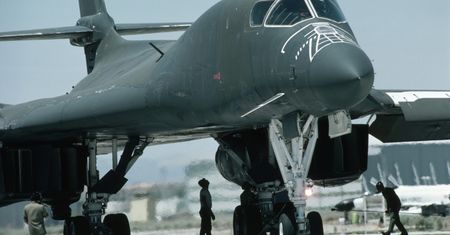 Dwa bombowce NATO zakończyły misję w Europie. Wracają do USA