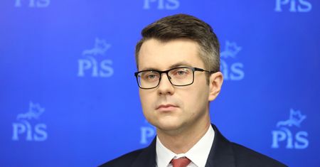Wyciekł mail Dworczyka o "Julii P.". Mueller idzie w zaparte