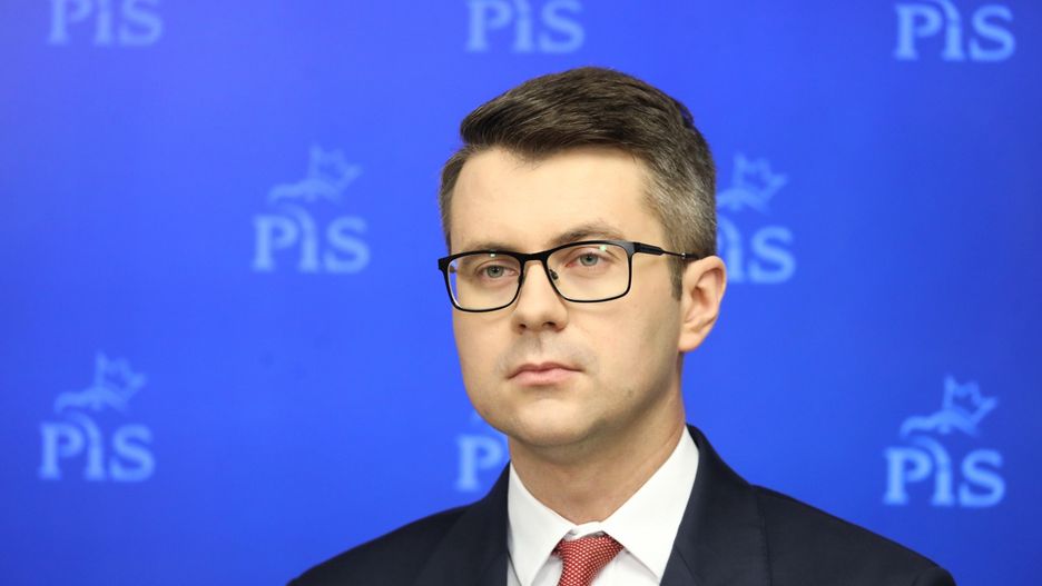 Piotr Mueller odniósł się do afery mailowej Dworczyka
