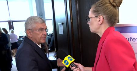 PiS promuje 800+ za publiczne pieniądze? “To nieuczciwe finansowanie kampanii”